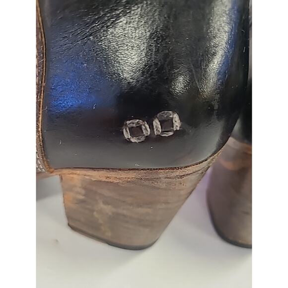 Bed Stu Yell Bootie Women Size 8 Leather Ankle Boot Brown Two Toned Side Zip - Picture 8 of 12